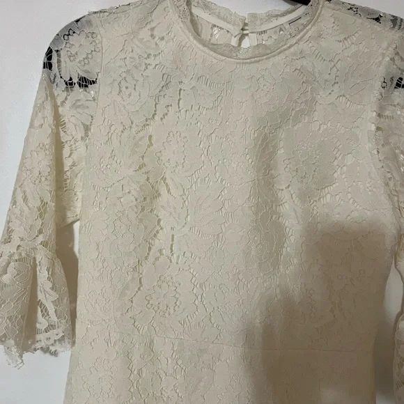 Lisa & Lucy off white lace mini dress, lined in front and bottom, open back - Picture 8 of 9